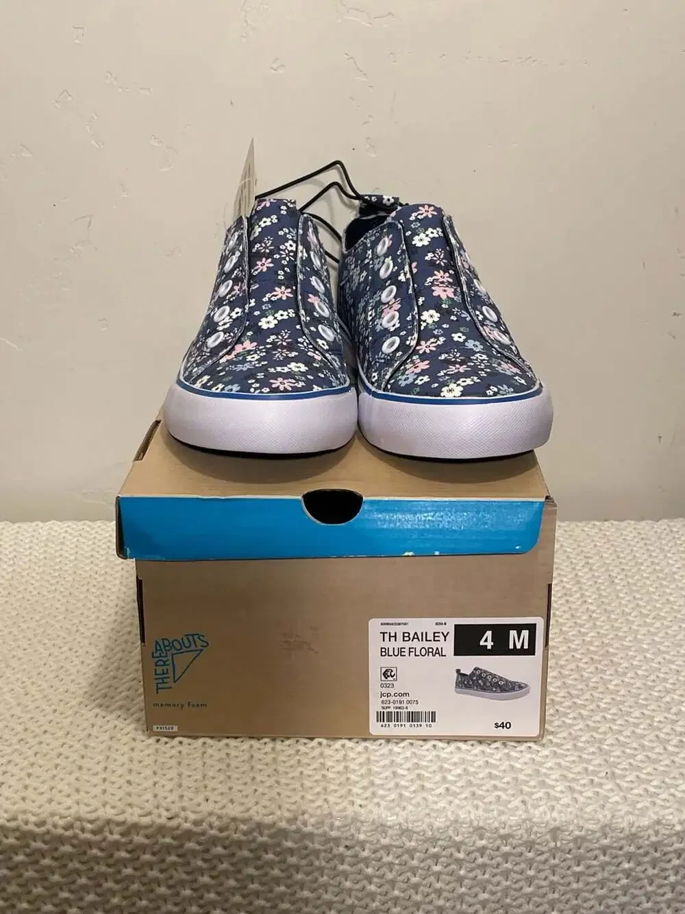Thereabouts TH Bailey Blue‎ Floral Slip-On Sneakers Size 4 M